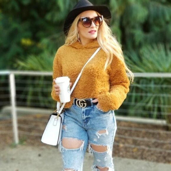 Ultra Soft Faux Fur Hoodie Top - Picture 6 of 9